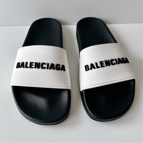 ✨New BALENCIAGA Logo Rubber Pool Slides Sandals Size 38 - Picture 3 of 10